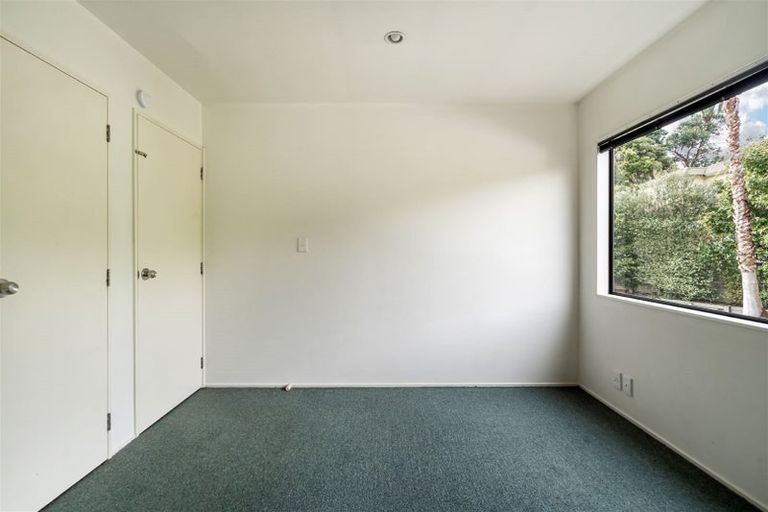 Photo of property in 11/44 Fields Parade, Oteha, Auckland, 0632