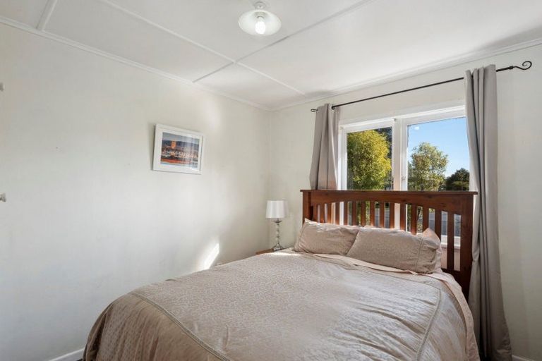Photo of property in 8a Farnworth Avenue, Holdens Bay, Rotorua, 3010