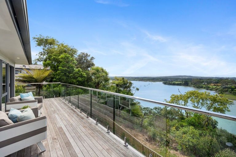 Photo of property in 41 Pohutukawa Avenue, Shelly Park, Auckland, 2014