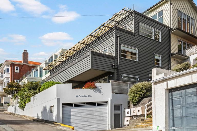 Photo of property in 3/14 Oriental Terrace, Oriental Bay, Wellington, 6011