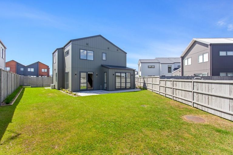 Photo of property in 3 Aquamarine Road, Rosehill, Papakura, 2113