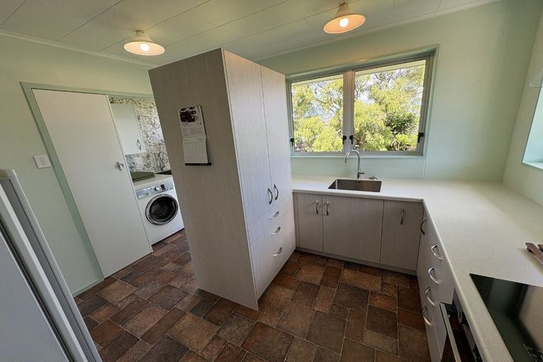 Photo of property in 68 Gurney Road, Kelson, Lower Hutt, 5010