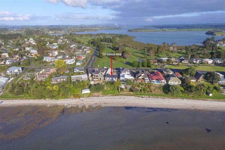 Photo of property in 121 Torkar Road, Clarks Beach, 2122