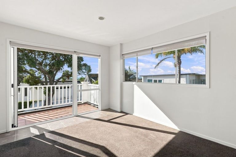 Photo of property in 19/72 Kitchener Road, Milford, Auckland, 0620