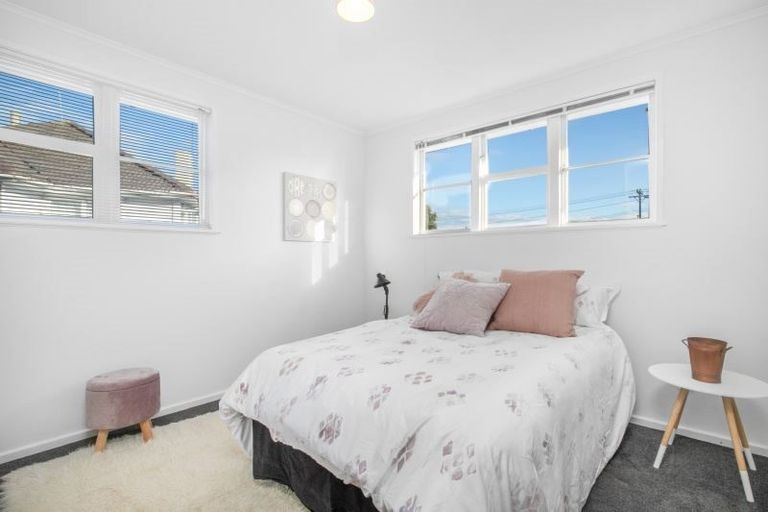 Photo of property in 54b Arimu Road, Papakura, 2110