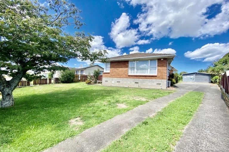 Photo of property in 45 Heyford Close, Mangere, Auckland, 2022