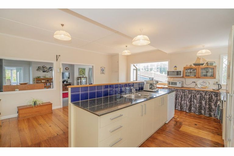 Photo of property in 108 Karaka Road, Thames, 3500