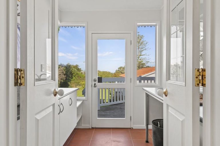 Photo of property in 111 Deep Creek Road, Torbay, Auckland, 0630