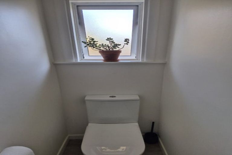 Photo of property in 18 Berkley Avenue, Hillcrest, Hamilton, 3216