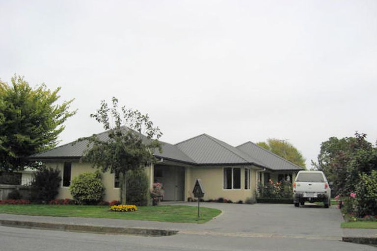 Photo of property in 6 Grove Street, Tinwald, Ashburton, 7700