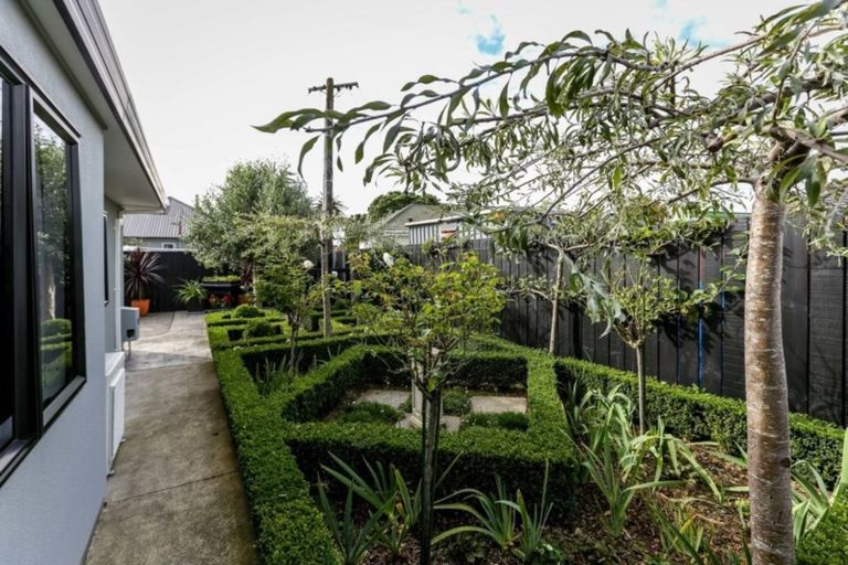 Photo of property in 5a Clovelly Street, Brooklands, New Plymouth, 4310