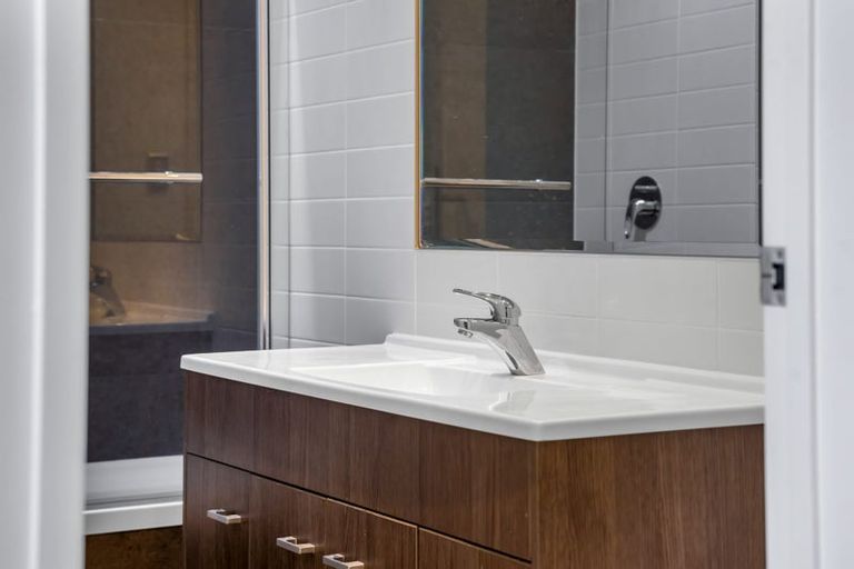 Photo of property in The Rise, 2/11 Hatfield Place, Albany Heights, Auckland, 0632