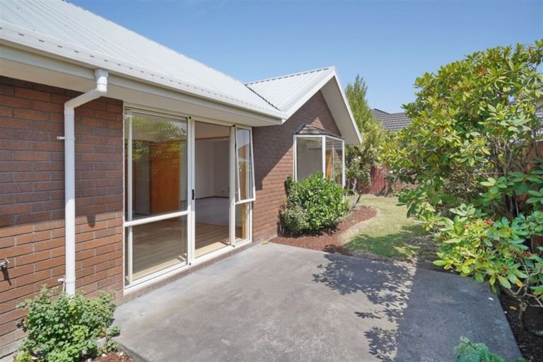 Photo of property in 30 Althorp Place, Avonhead, Christchurch, 8042