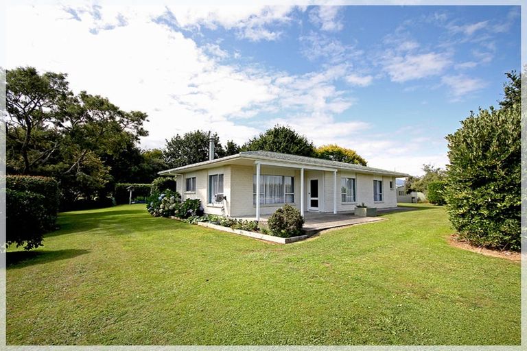 Photo of property in 1071 Queen Street East, Levin, 5510