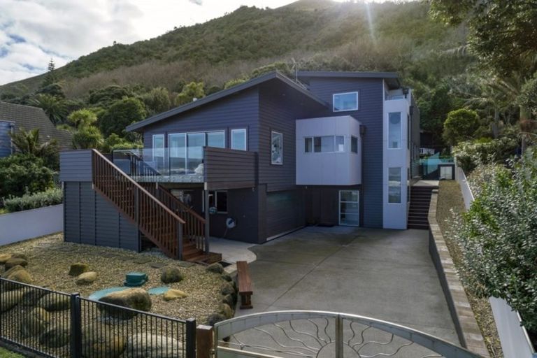 Photo of property in 10 Makorori Beach Road, Makorori, Gisborne, 4073