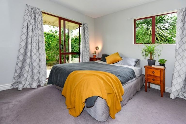 Photo of property in 14 Cross Street, Coalgate, 7673