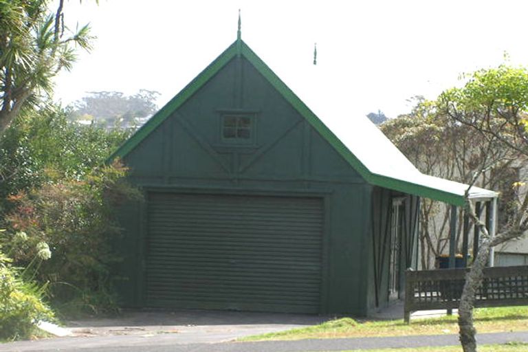 Photo of property in 93 Becroft Drive, Forrest Hill, Auckland, 0620