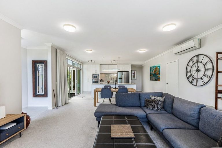 Photo of property in 16 Plantation Terrace, Orewa, 0931