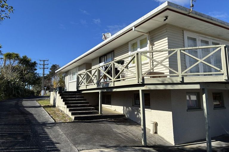 Photo of property in 49 Woodglen Road, Glen Eden, Auckland, 0602