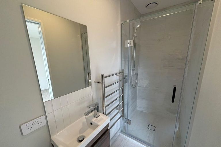 Photo of property in 22b Lancaster Road, Beach Haven, Auckland, 0626