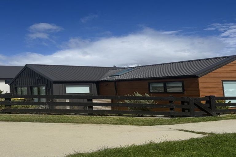Photo of property in 34 Howden Drive, Jacks Point, 9371