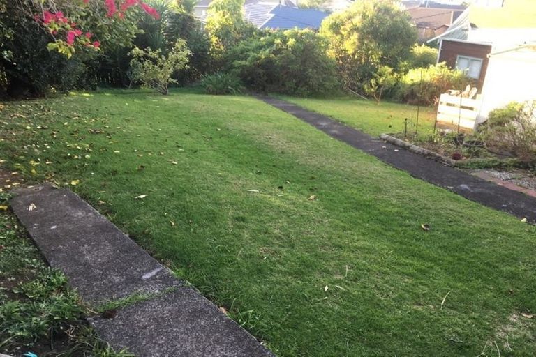 Photo of property in 4 Beverly Place, New Lynn, Auckland, 0600