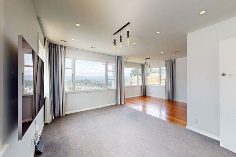 Photo of property in 87 Farnham Street, Mornington, Wellington, 6021