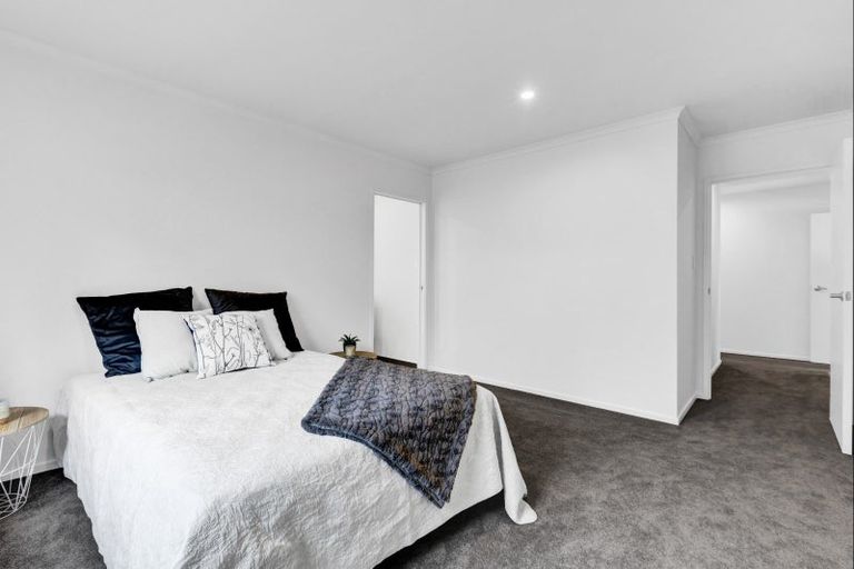 Photo of property in 10a Winstone Place, Highlands Park, New Plymouth, 4312