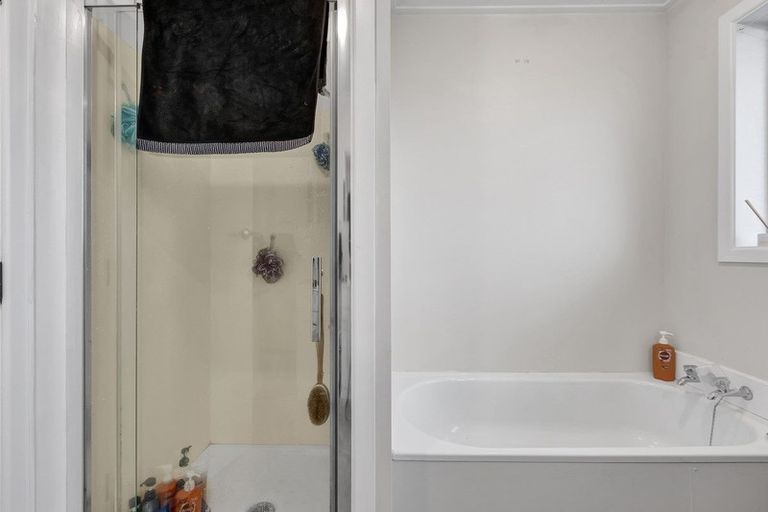 Photo of property in 4/194 Powderham Street, New Plymouth, 4310