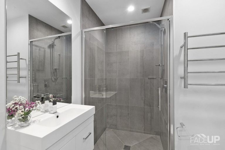 Photo of property in 10 Carder Court, Hobsonville, Auckland, 0618