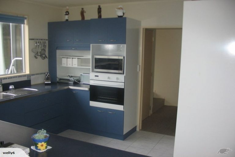 Photo of property in 4 Lyons Crescent, Strathmore Park, Wellington, 6022