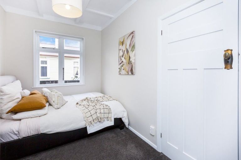 Photo of property in 8 Leighton Avenue, Waiwhetu, Lower Hutt, 5010