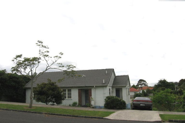 Photo of property in 71 Walmer Road, Point Chevalier, Auckland, 1022