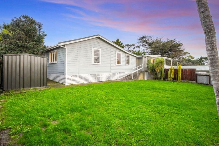 Photo of property in 129 Sunnyside Road, Sunnyvale, Auckland, 0612