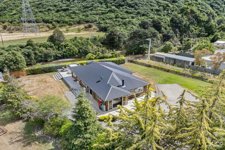 Photo of property in 63 Black Beech Street, Birchville, Upper Hutt, 5018