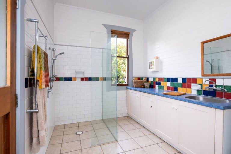 Photo of property in 210 Davis Street, Saint Leonards, Hastings, 4120