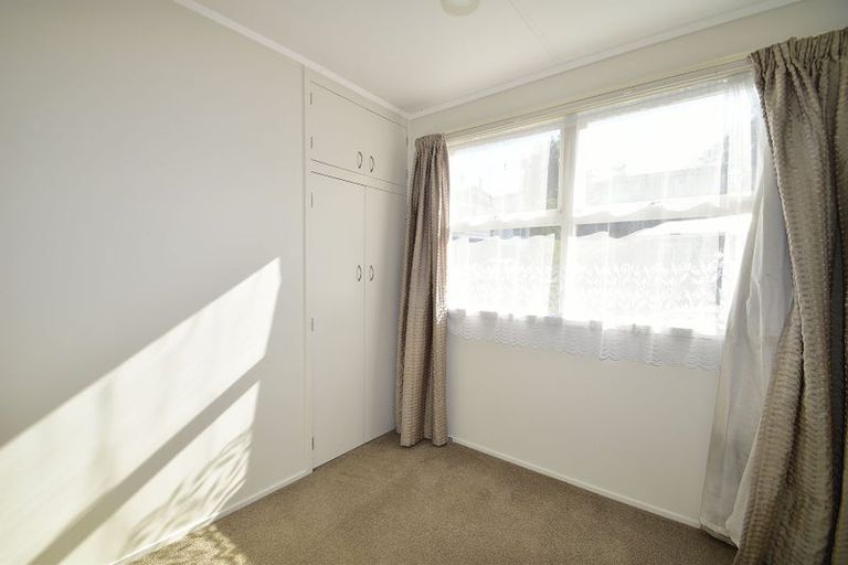 Photo of property in 27 Wallace Road, Ranui, Auckland, 0612