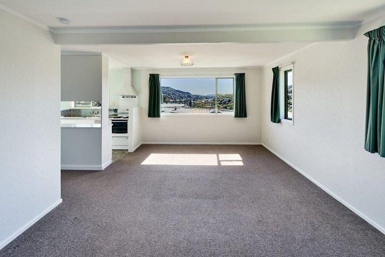 Photo of property in 1a Sunrise Boulevard, Tawa, Wellington, 5028
