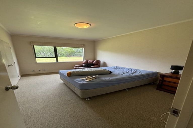 Photo of property in 115 Station Road, Kumeu, 0891