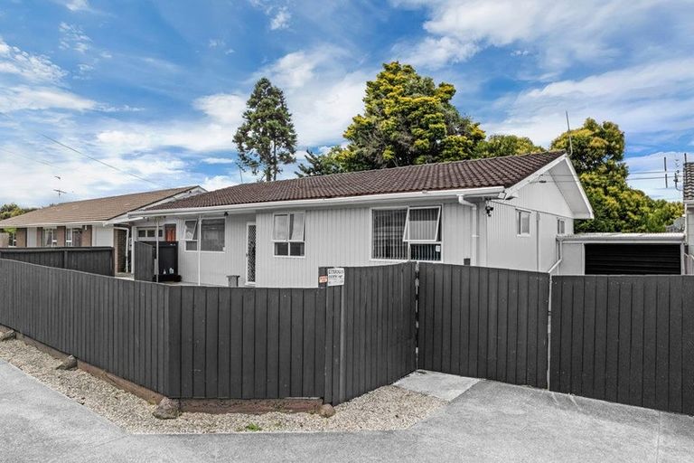 Photo of property in 2/10a Lupton Road, Manurewa, Auckland, 2102