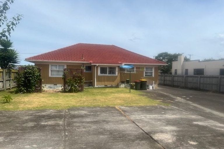 Photo of property in 9 Thomas Road, Mangere, Auckland, 2022