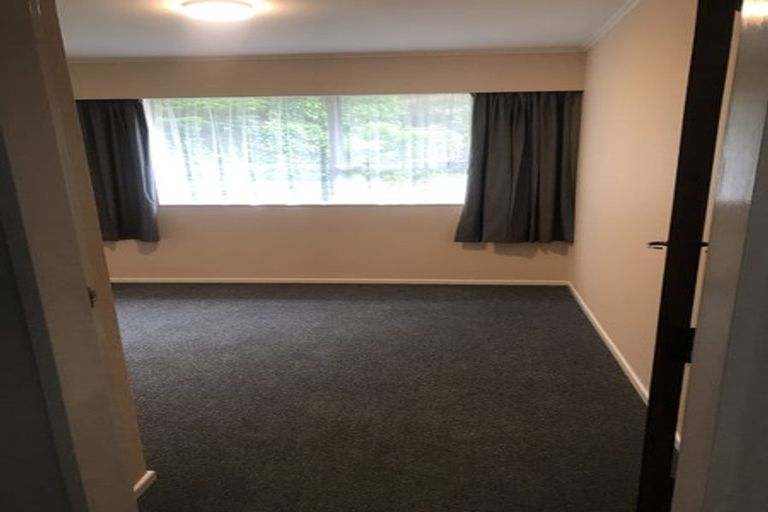 Photo of property in 3 Cyril Way, Paparangi, Wellington, 6037