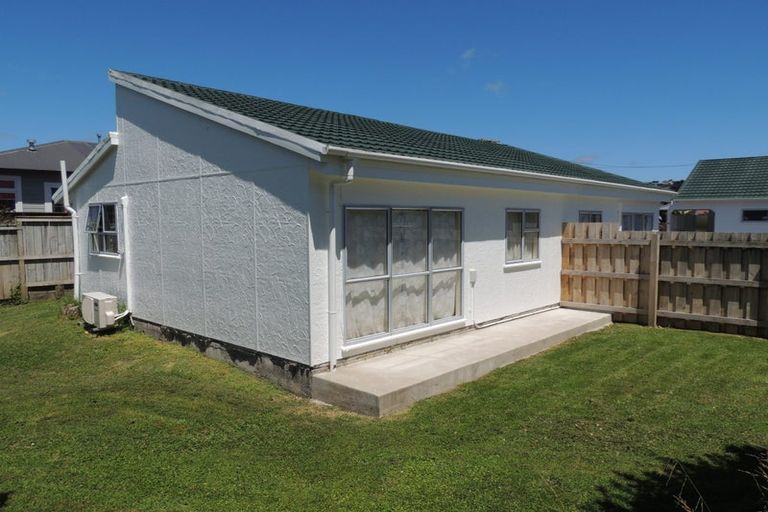 Photo of property in 5 Glen Alton Avenue, Paparangi, Wellington, 6037