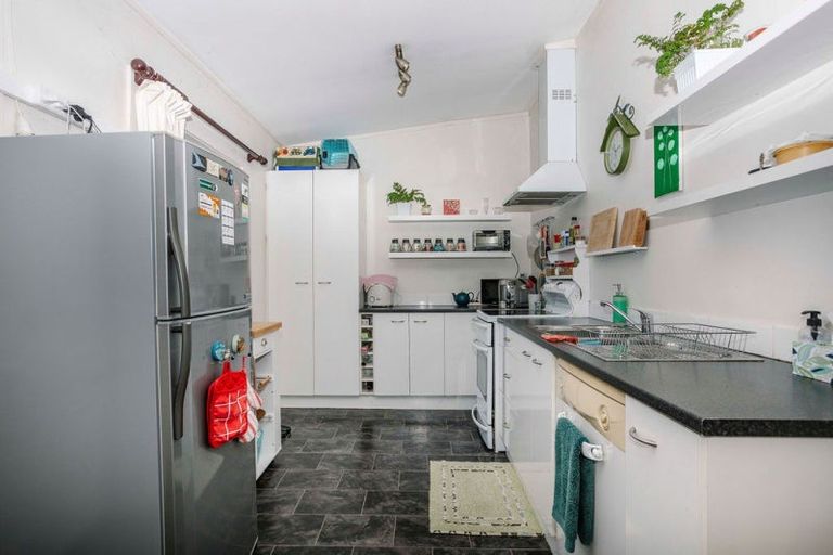 Photo of property in 66 Allardice Street, Dannevirke, 4930