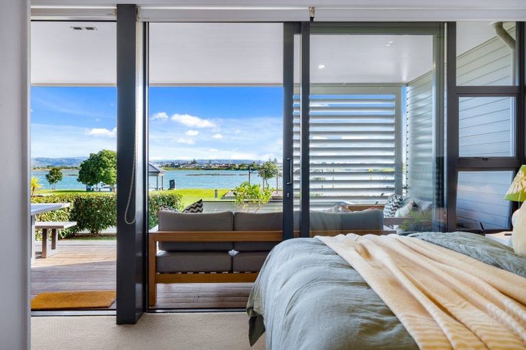 Photo of property in 208/7 Humber Street, Pandora, Napier, 4110