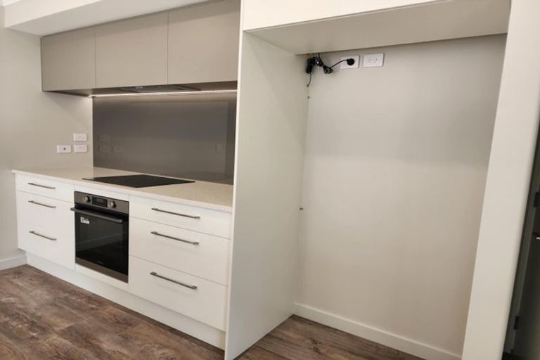 Photo of property in 5 Old Stone Lane, Cracroft, Christchurch, 8022