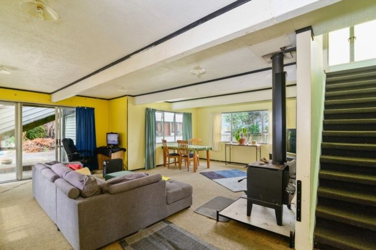 Photo of property in 2 Spencer Street, Western Heights, Rotorua, 3015