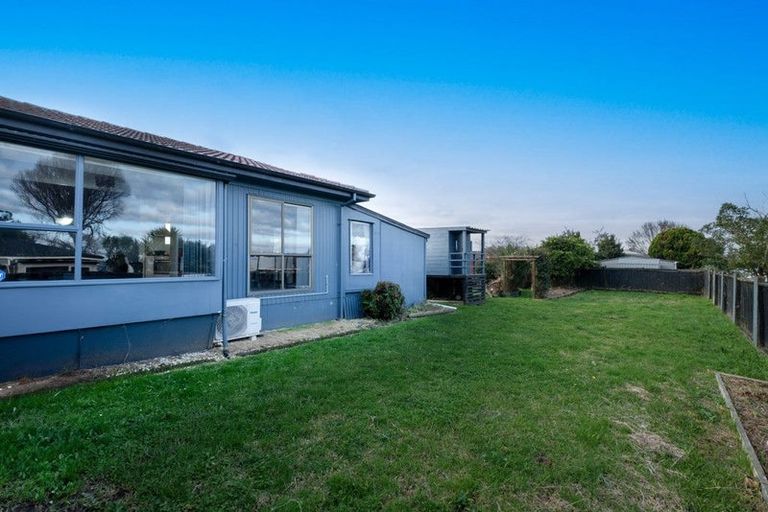 Photo of property in 64 Hyperion Drive, Randwick Park, Auckland, 2105