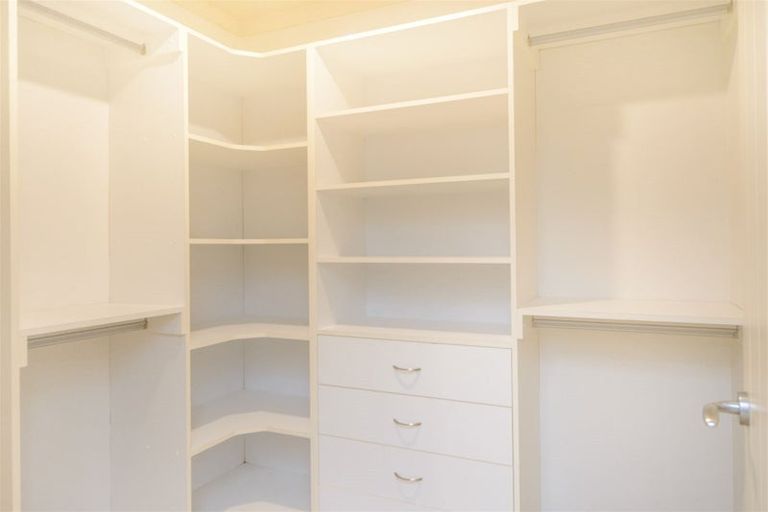 Photo of property in 3 Virginia Grove, Milson, Palmerston North, 4414