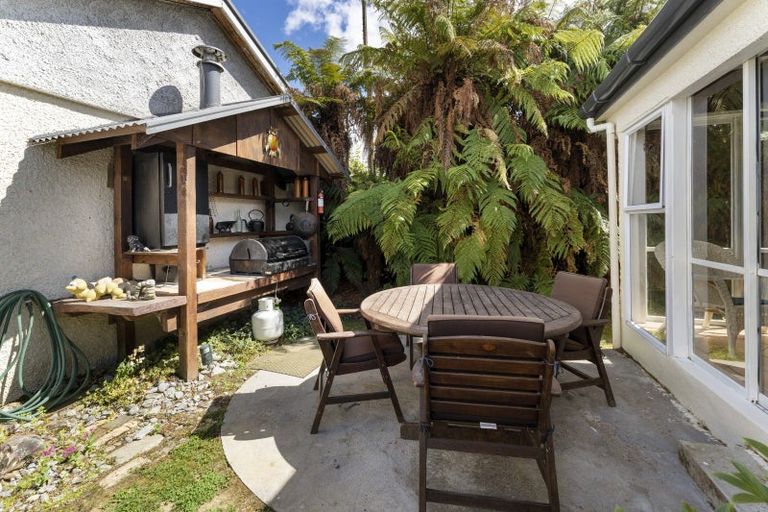 Photo of property in 2 Milton Street, Murchison, 7007